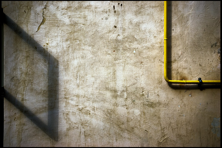 2/10, 2011, Львов, "ОТОЧЕННЯ" (среда, окружение), персональная, галерея "5х5", 2011, Ростов-на-Дону, "Обсусловленное возникновение" в рамках проекта Александр Слюсарев
и новые метафизики